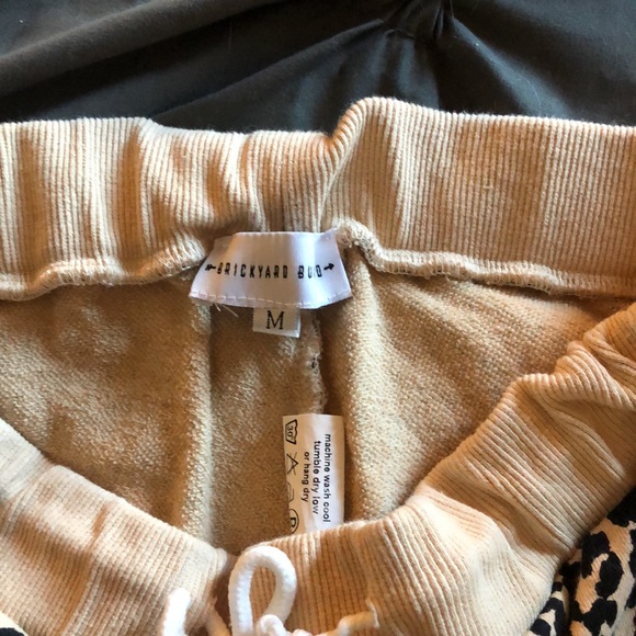 Brickyard buffalo Cheetah Joggers Lounge Set - Picture 3 of 7